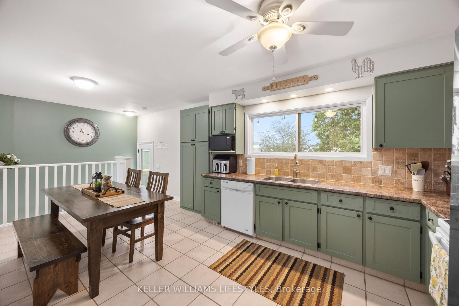 188 Queen Street • North Middlesex, ON photo 10
