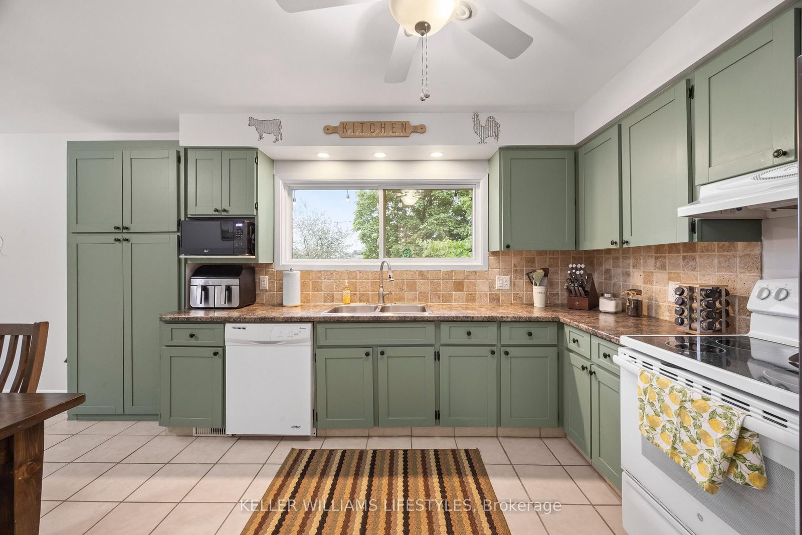 188 Queen Street • North Middlesex, ON photo 11
