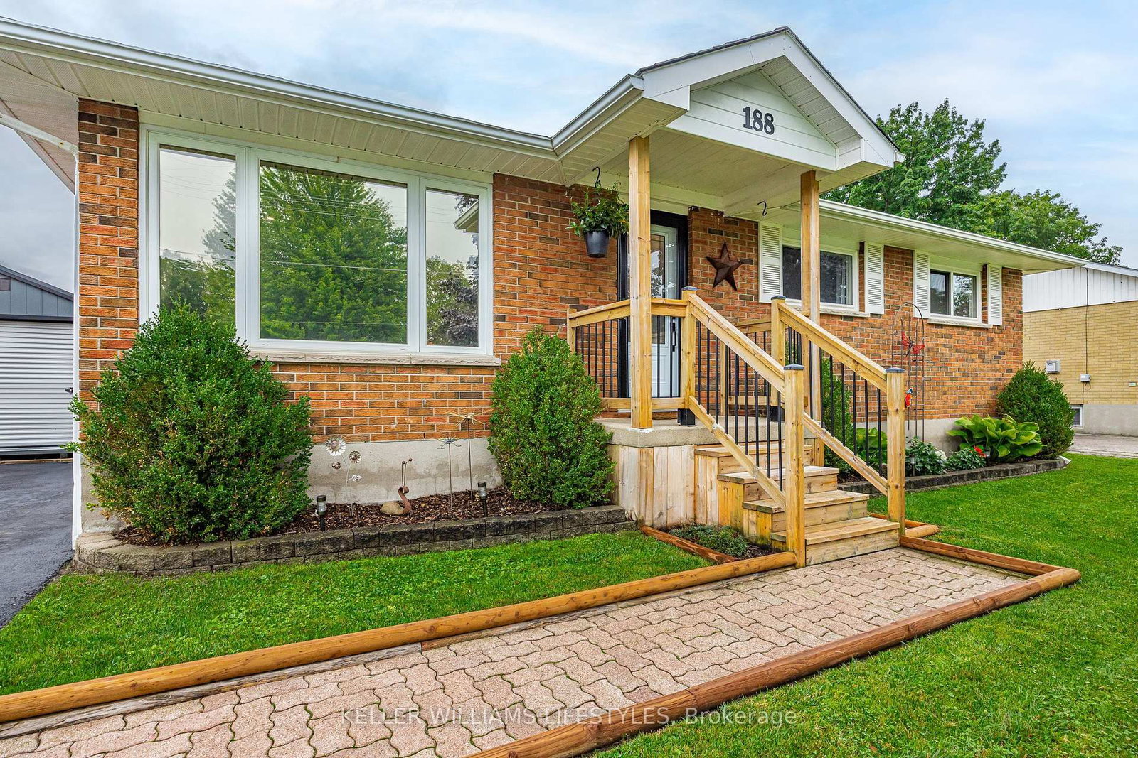 188 Queen Street • North Middlesex, ON photo 44