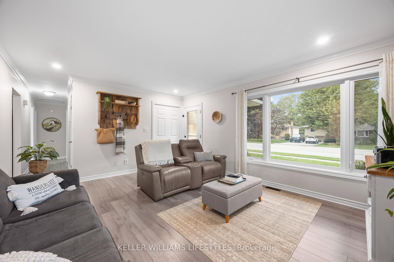 188 Queen Street • North Middlesex, ON photo 8