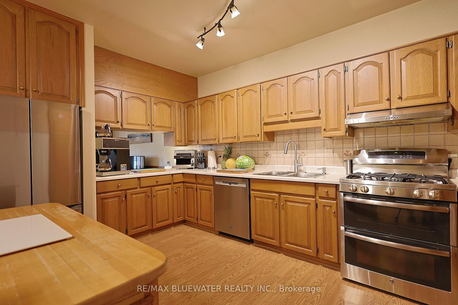 7196 Outer Drive • Lambton Shores, ON photo 20