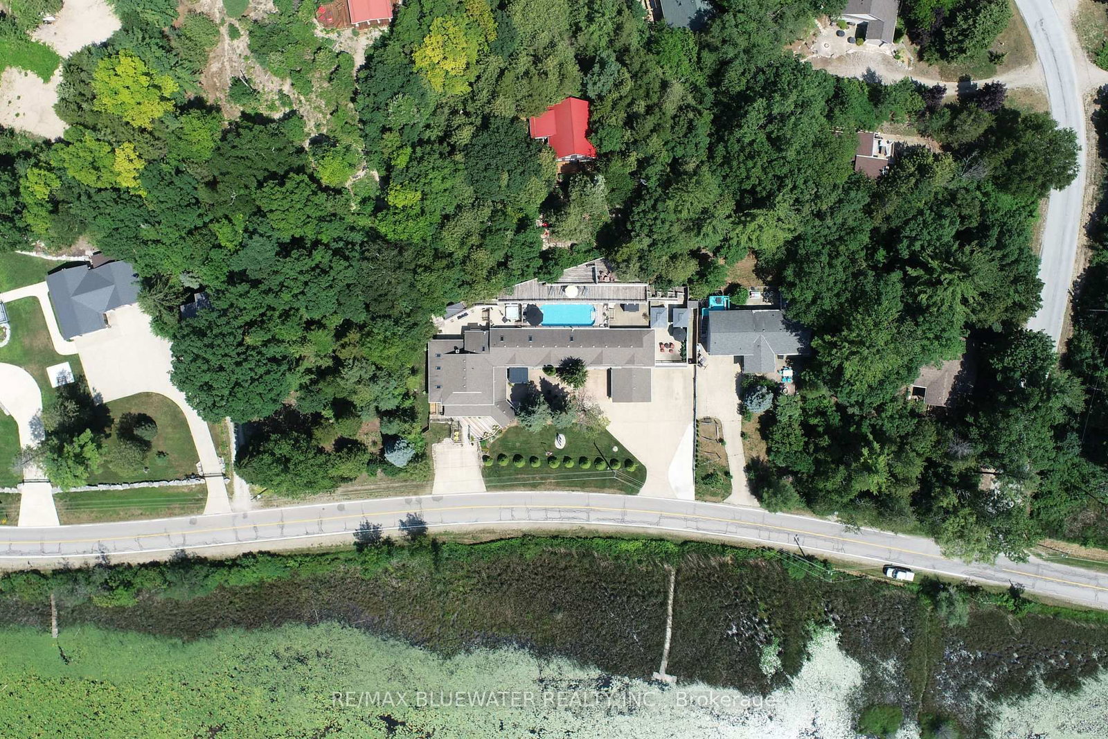 7196 Outer Drive • Lambton Shores, ON photo 5