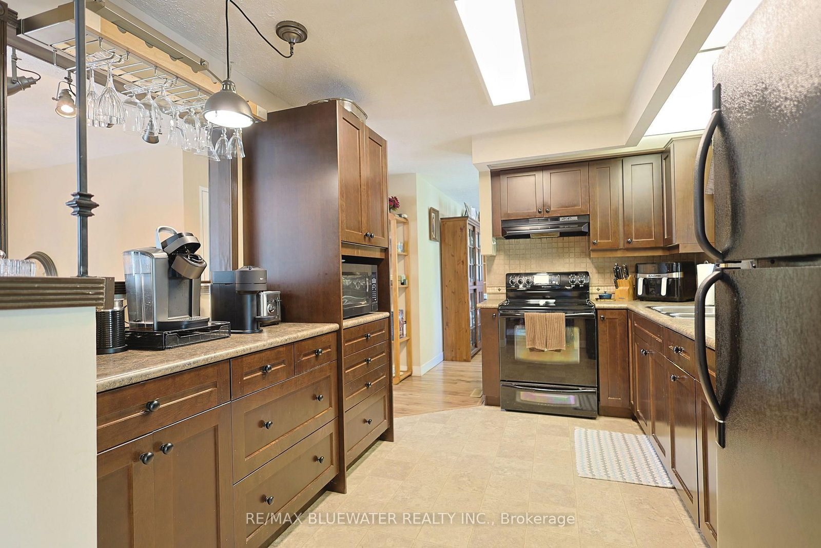 9997 Edward Street • Lambton Shores, ON photo 19