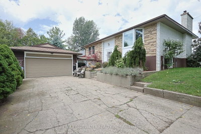 9997 Edward Street • Lambton Shores, ON photo 2