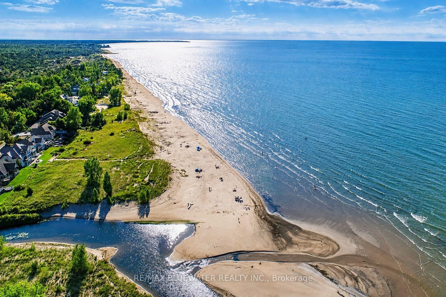 9997 Edward Street • Lambton Shores, ON photo 5