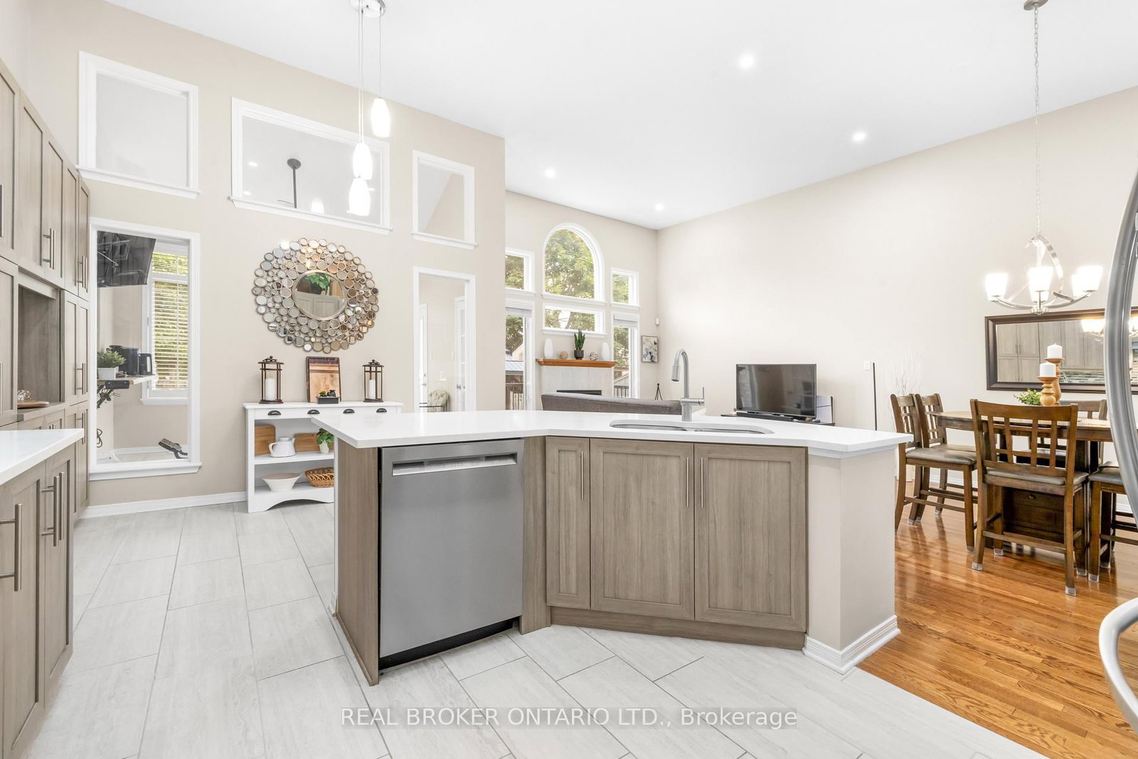 132 Macassa Circle • Ottawa, ON photo 23