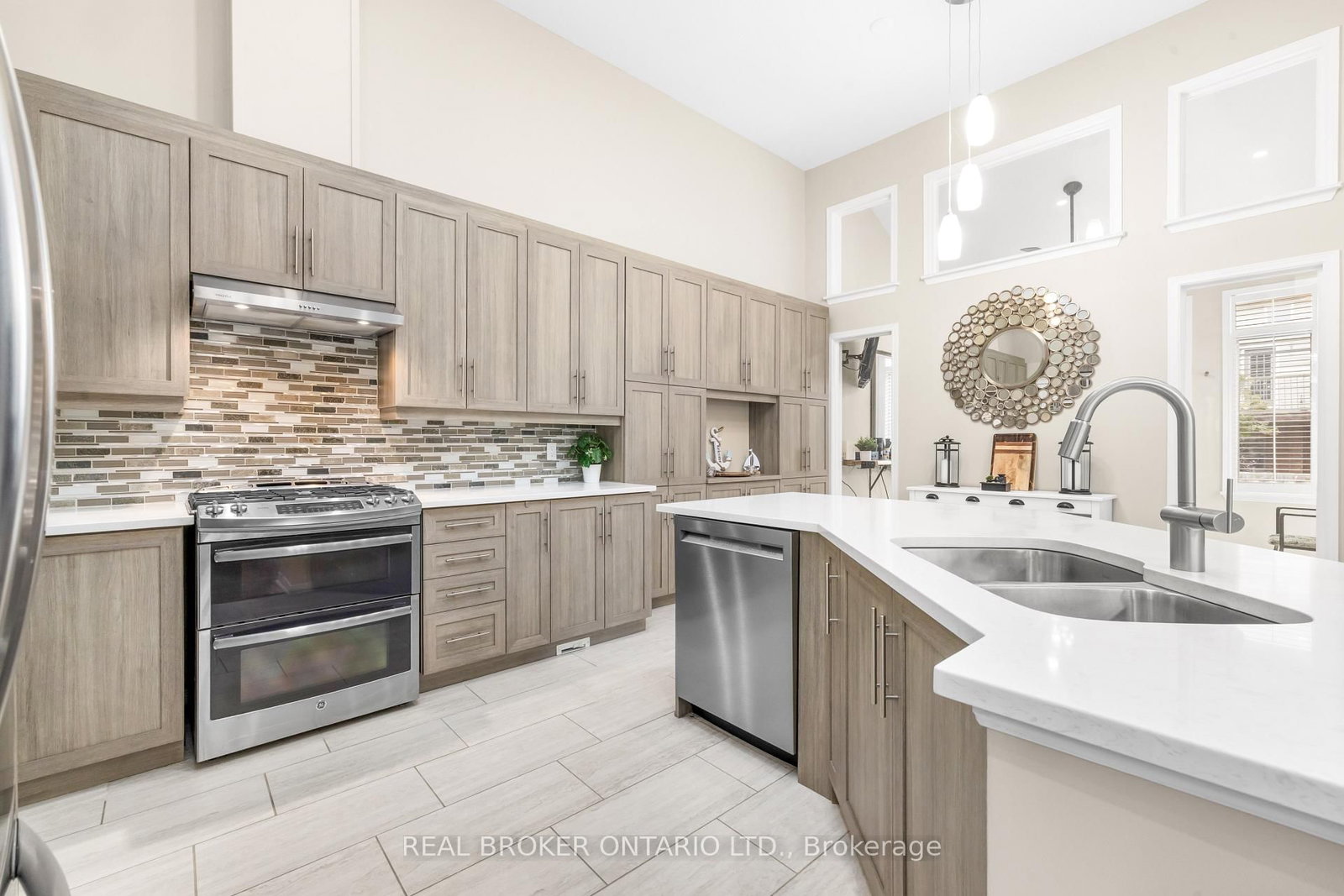 132 Macassa Circle • Ottawa, ON photo 25