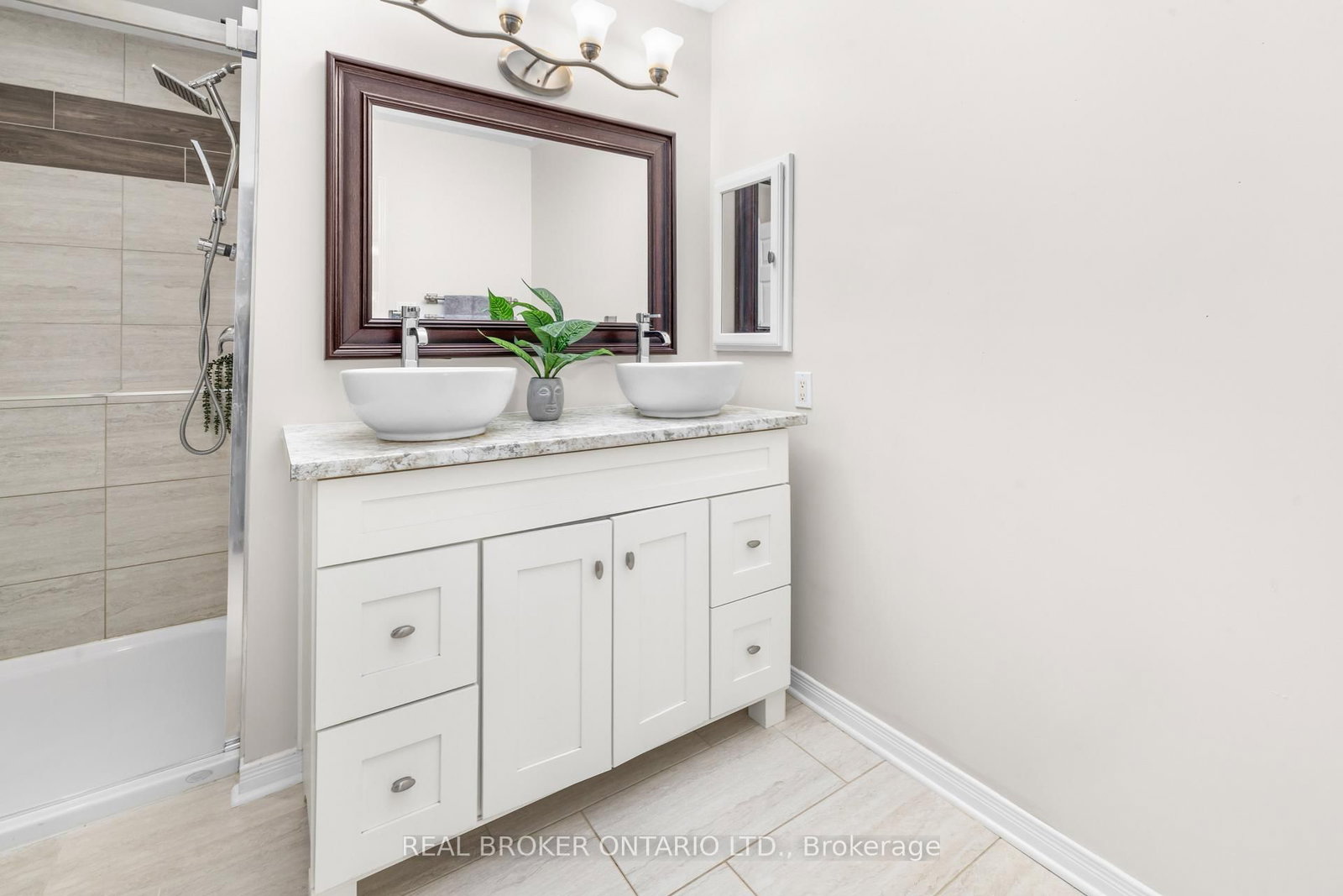 132 Macassa Circle • Ottawa, ON photo 35