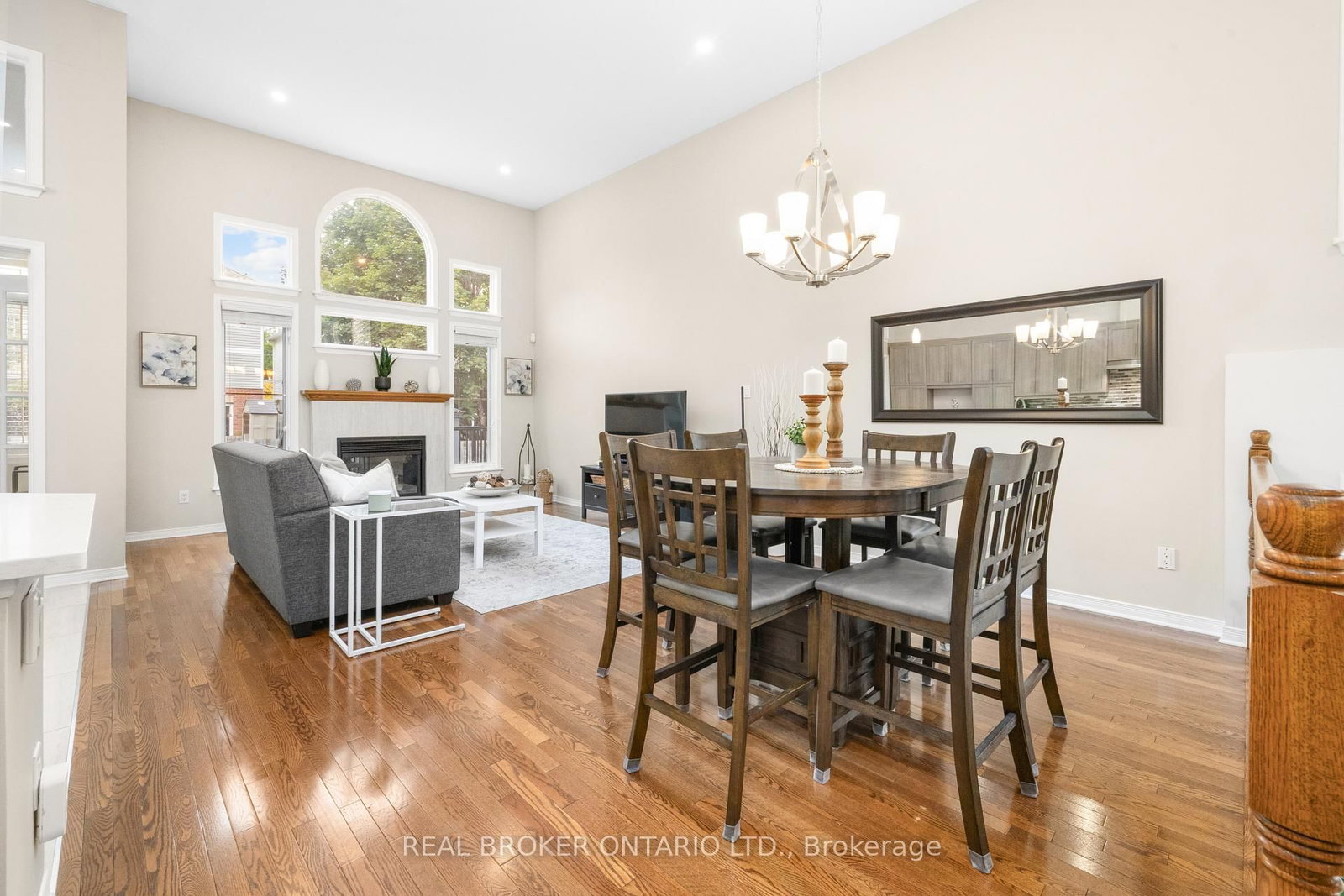 132 Macassa Circle • Ottawa, ON photo 9