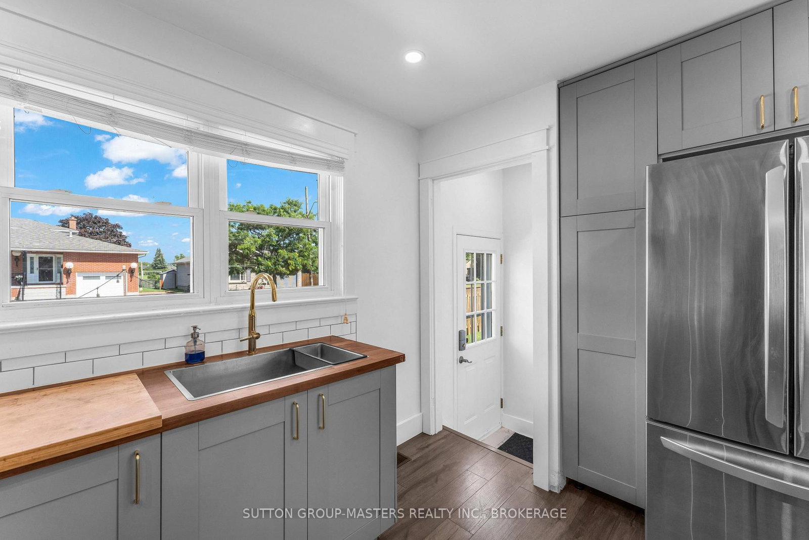 945 Victoria Street • Kingston, ON photo 12