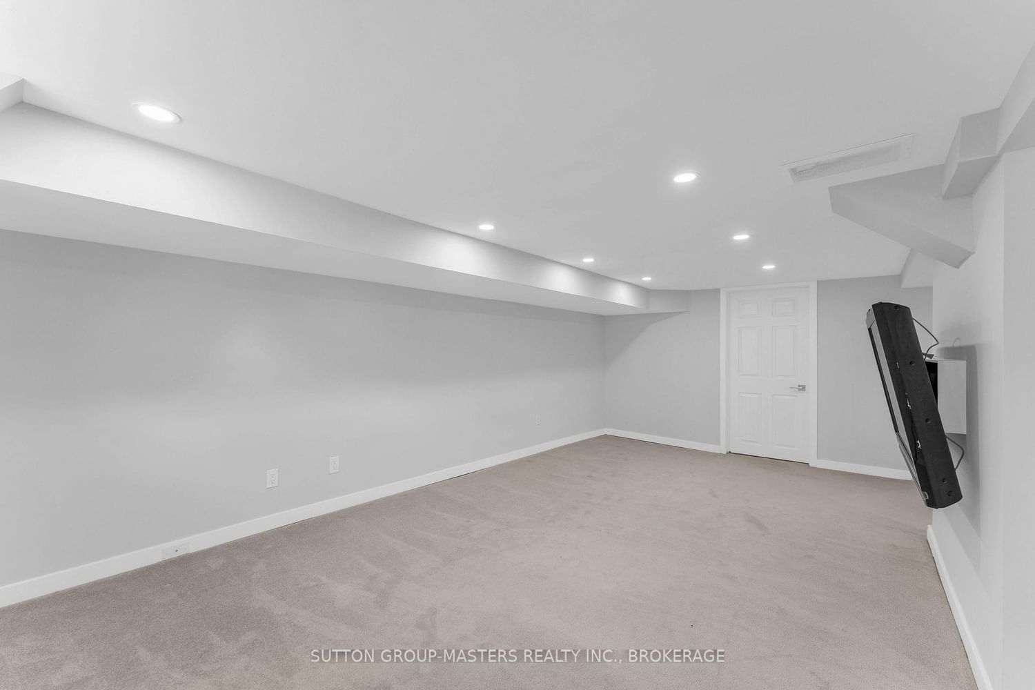 945 Victoria Street • Kingston, ON photo 24