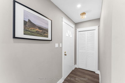 945 Victoria Street • Kingston, ON photo 3