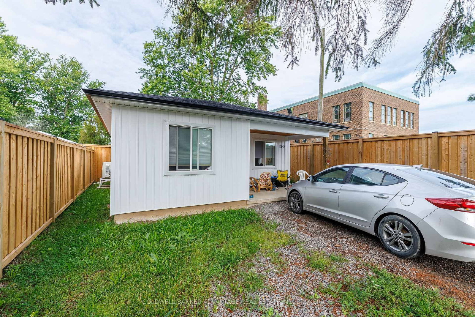13 Duncan Street W • Welland, ON photo 3