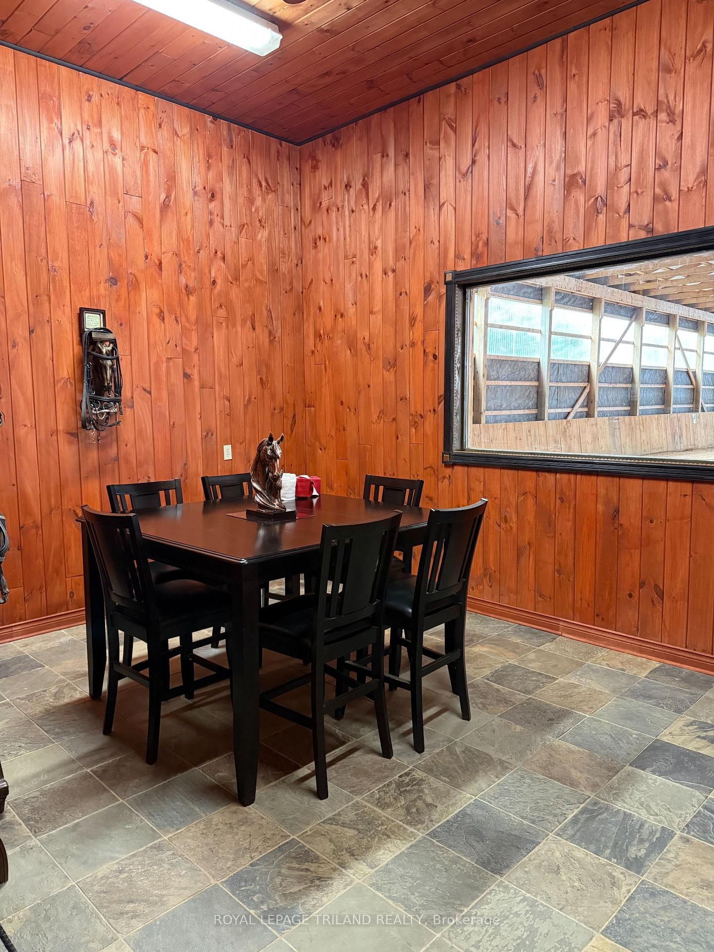 7570 Talbot Trail • Chatham-Kent, ON photo 32