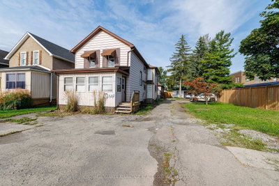 15 Duncan Street • Welland, ON photo 2