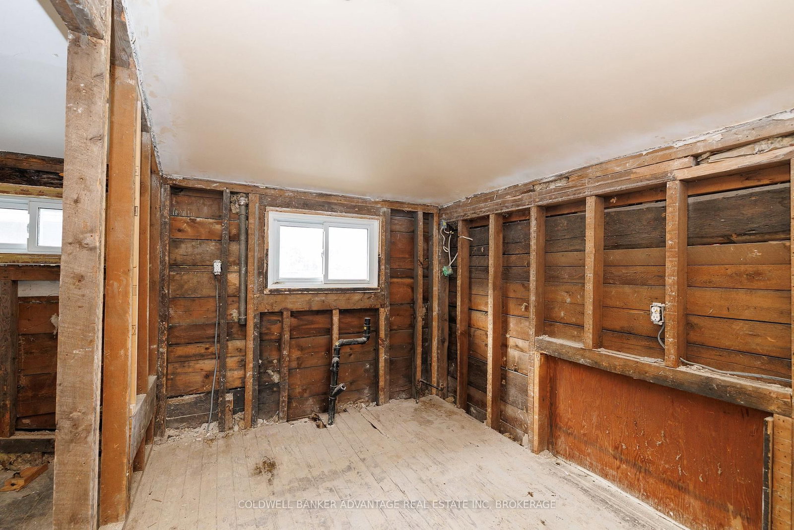 15 Duncan Street • Welland, ON photo 8