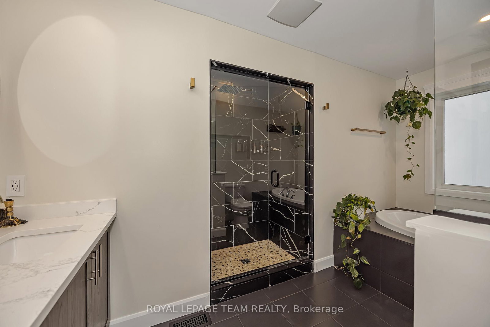 2842 Grand Canal Street • Ottawa, ON photo 23