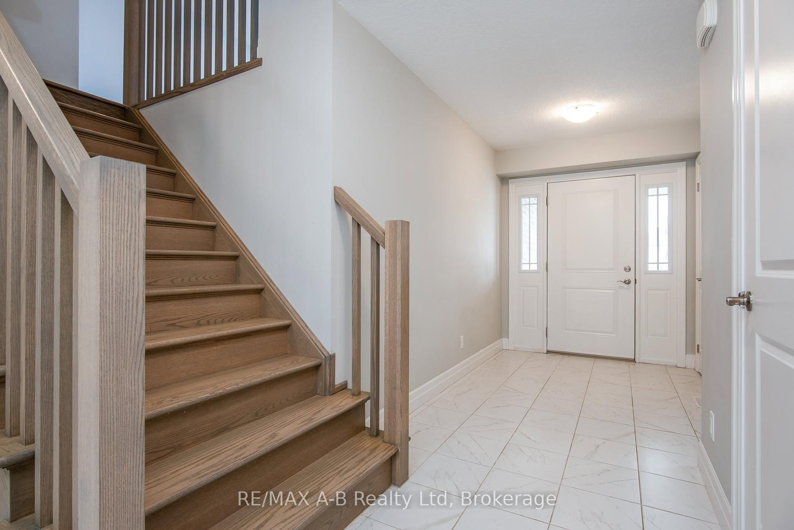 45 ROBERTSON Drive • Stratford, ON photo 6