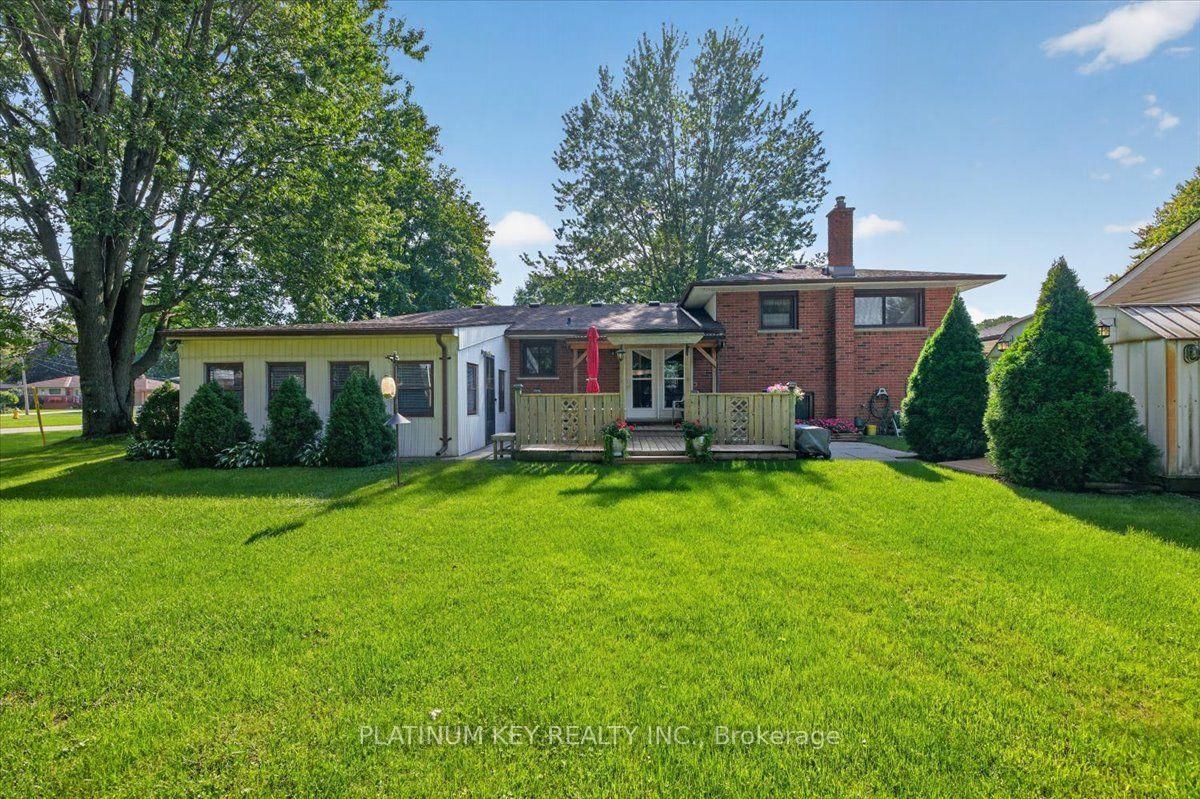 2392 London Street • Strathroy-Caradoc, ON photo 19