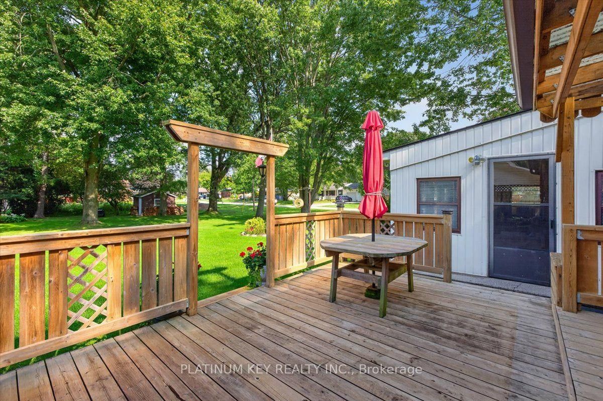2392 London Street • Strathroy-Caradoc, ON photo 21