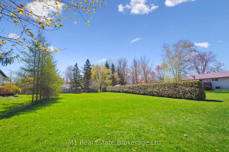 33 Geddes Street W