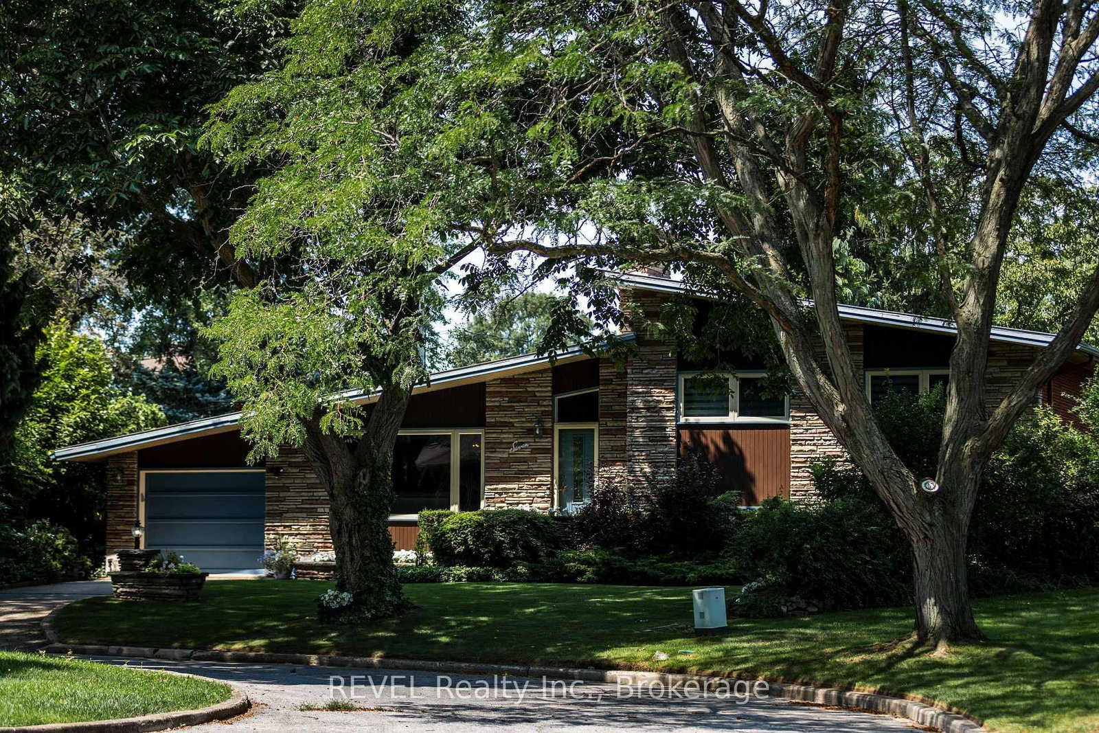 7 Glenayr Place • St. Catharines, ON photo 3