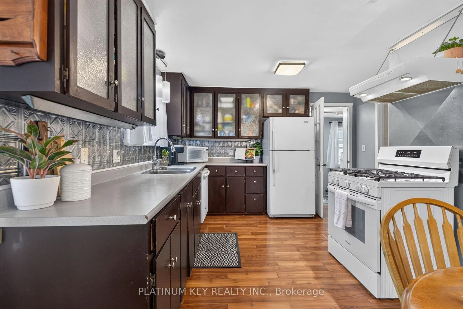 422 Metcalfe Street W • Strathroy-Caradoc, ON photo 10