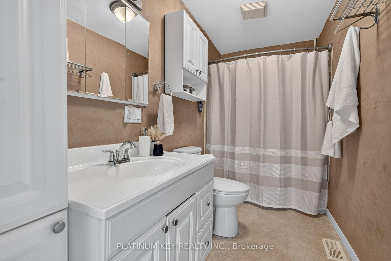 422 Metcalfe Street W • Strathroy-Caradoc, ON photo 16