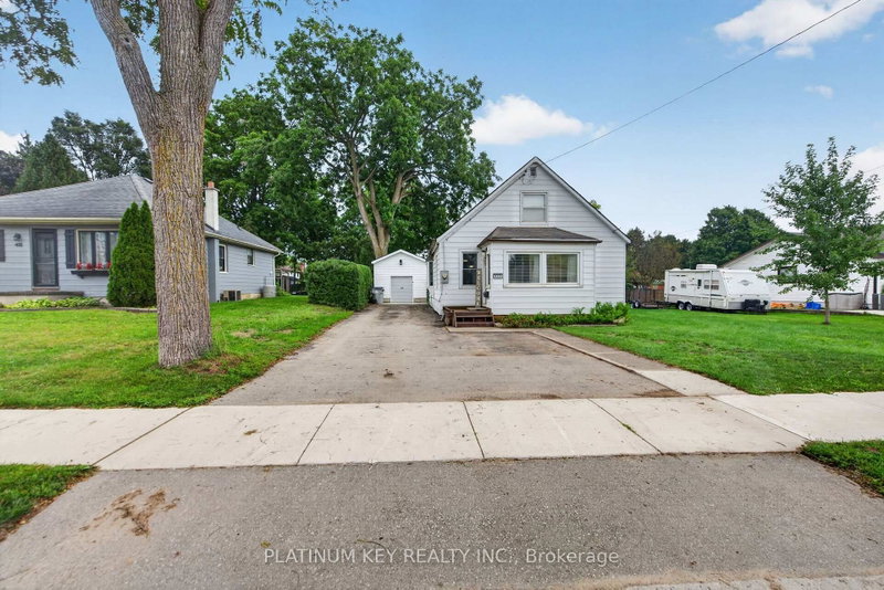 422 Metcalfe Street W