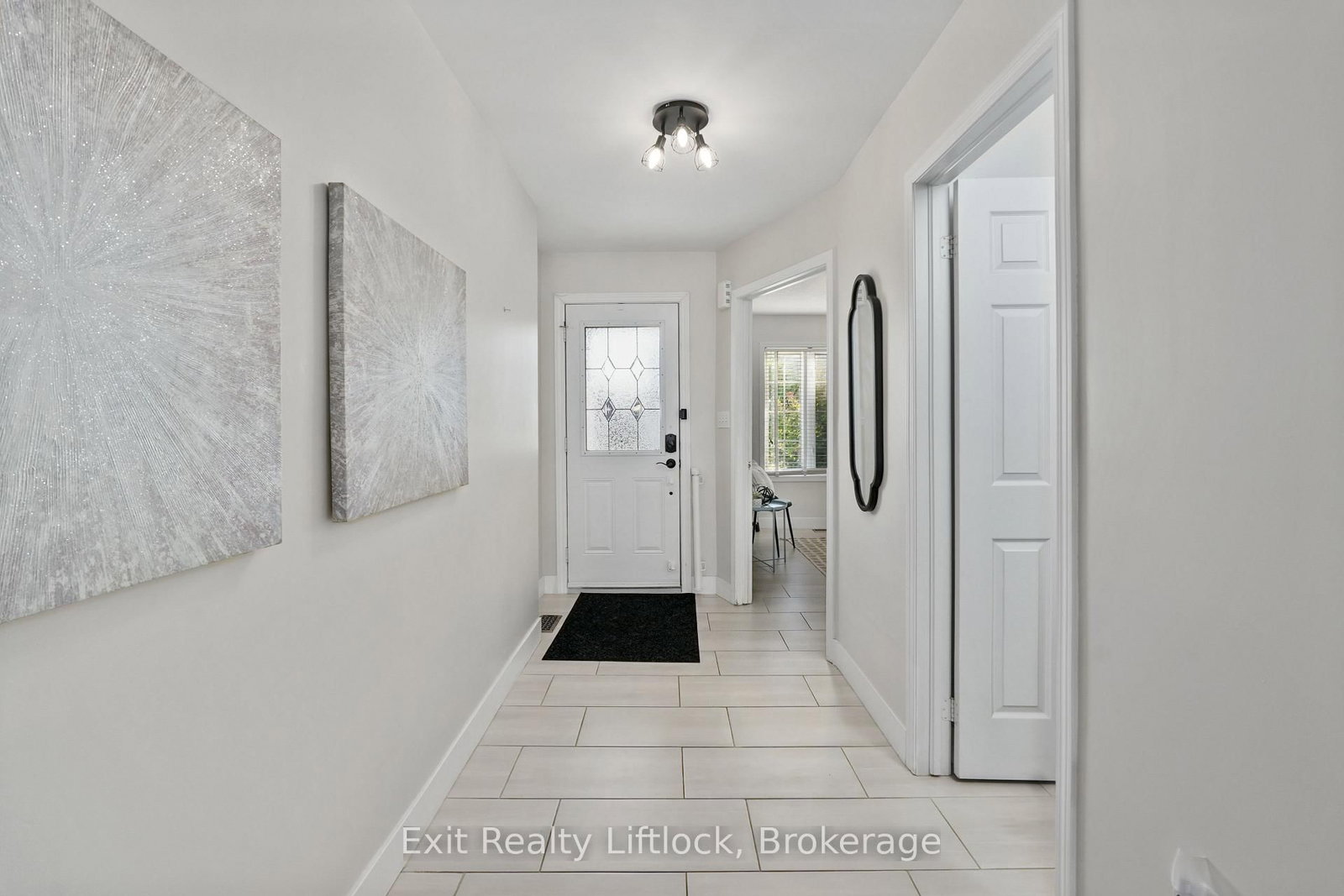 629 Tully Crescent • Peterborough, ON photo 3