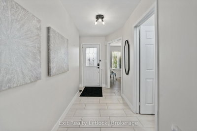 629 Tully Crescent • Peterborough, ON photo 3