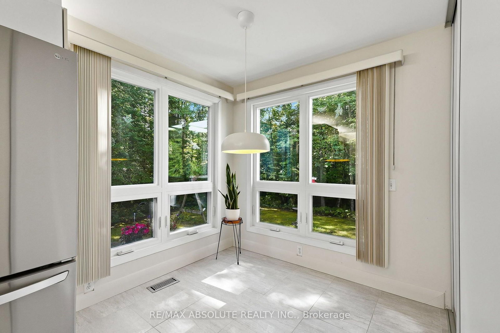 1645 Royal Orchard Drive • Ottawa, ON photo 19