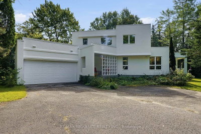 1645 Royal Orchard Drive • Ottawa, ON photo 2