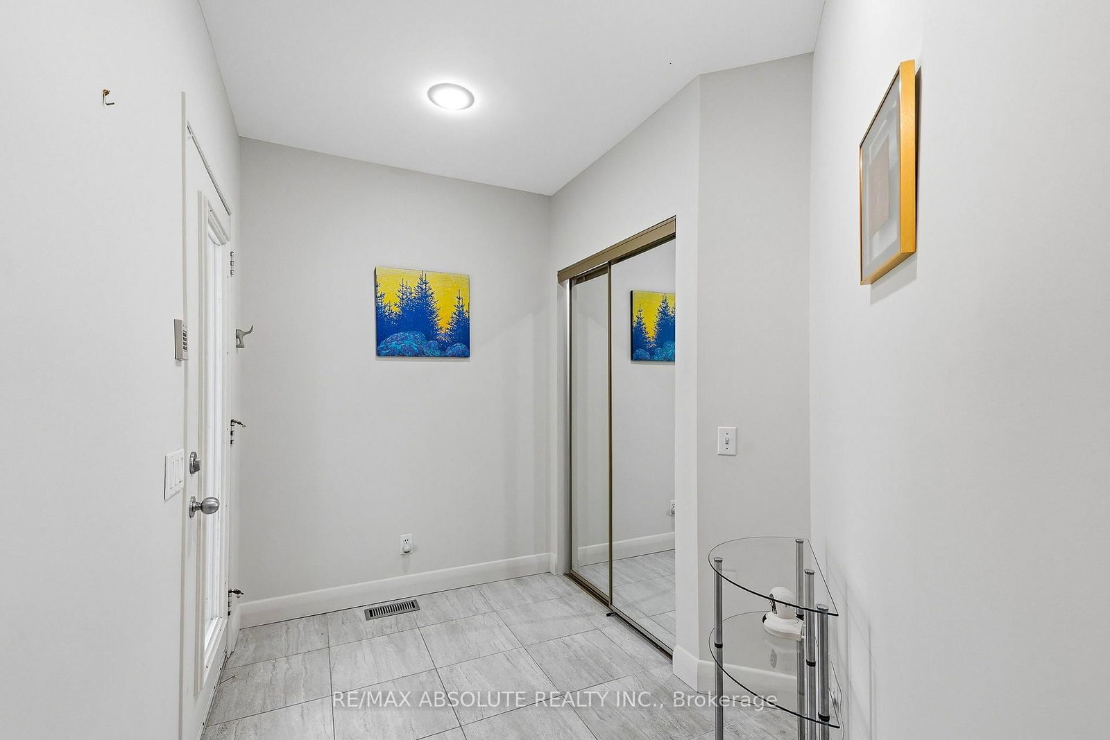 1645 Royal Orchard Drive • Ottawa, ON photo 4