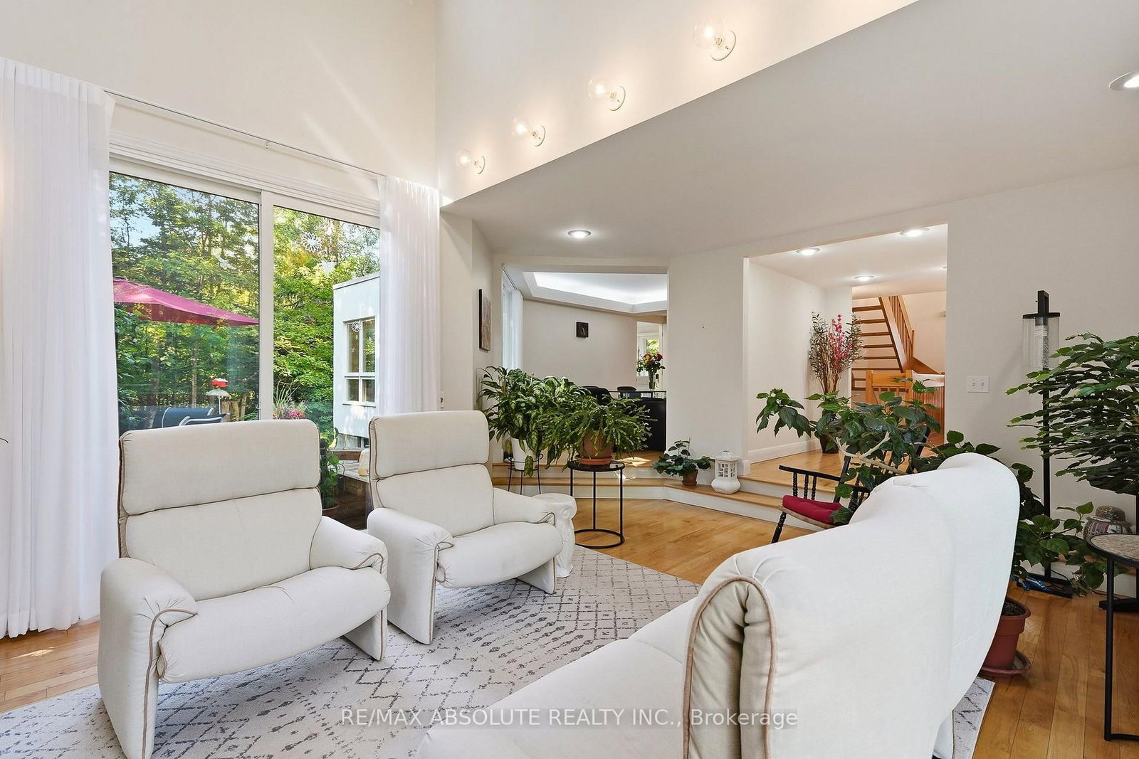 1645 Royal Orchard Drive • Ottawa, ON photo 6