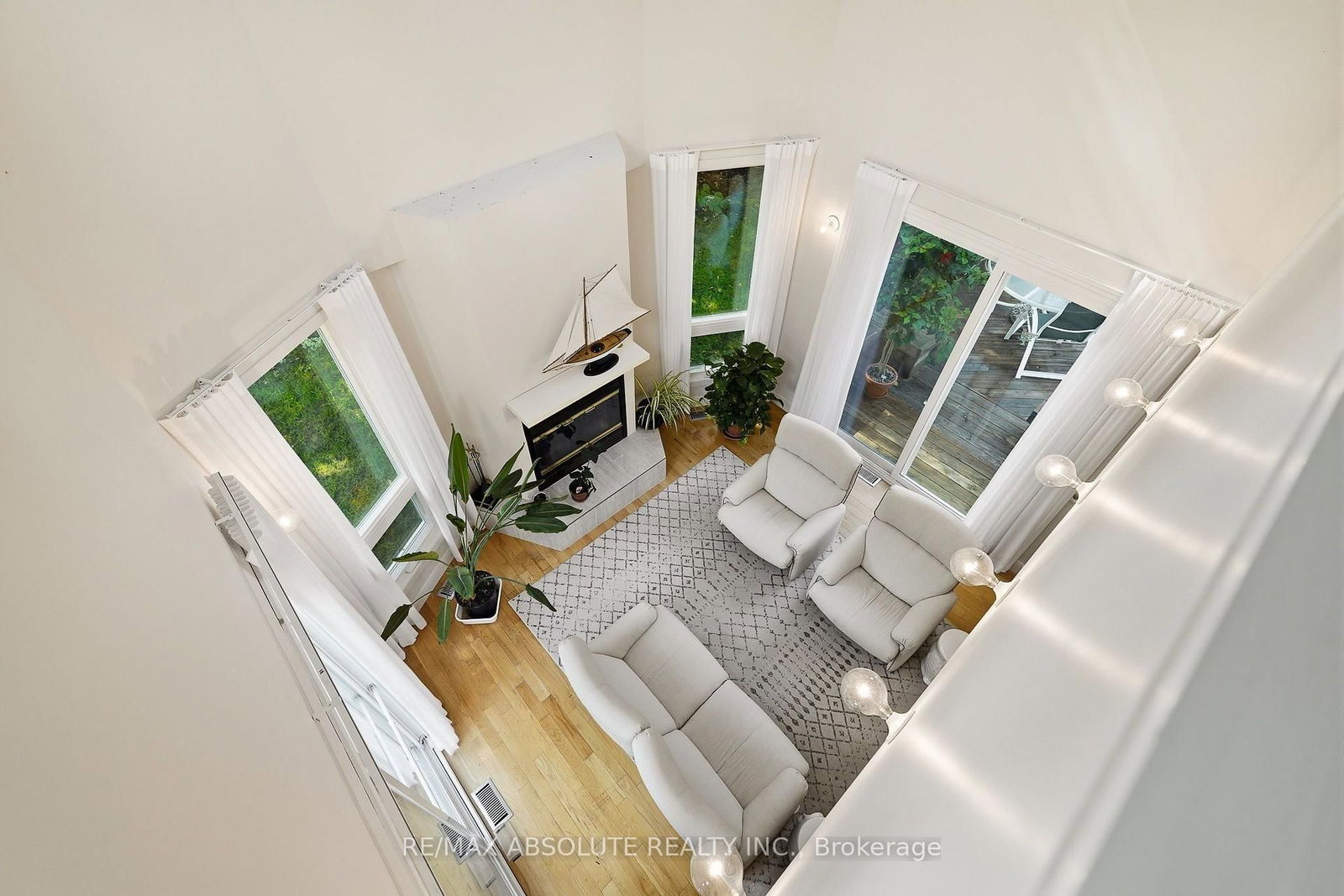 1645 Royal Orchard Drive • Ottawa, ON photo 8