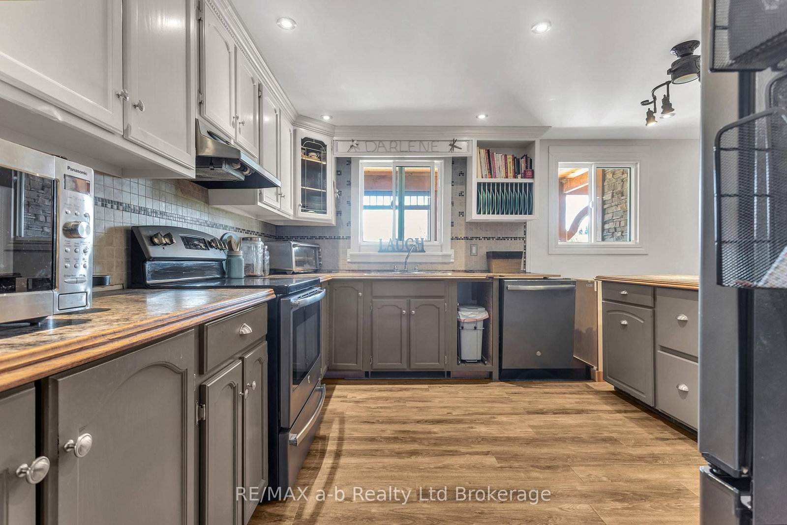 18 Queen Street E • South-West Oxford, ON photo 12