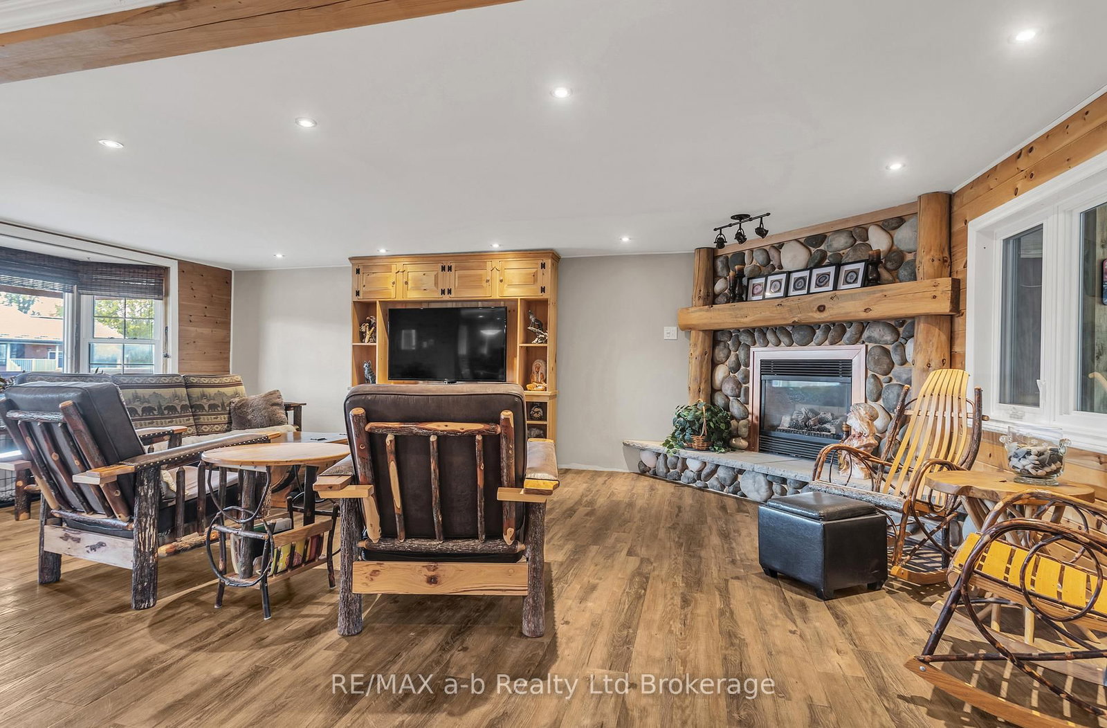18 Queen Street E • South-West Oxford, ON photo 17