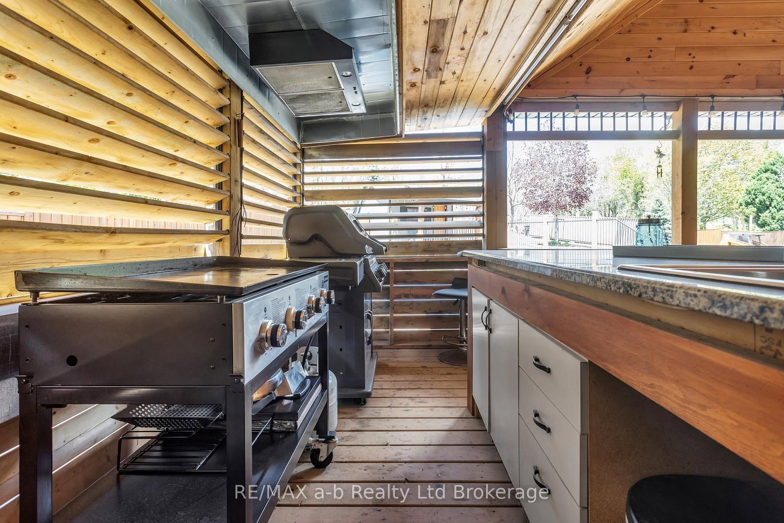 18 Queen Street E • South-West Oxford, ON photo 32
