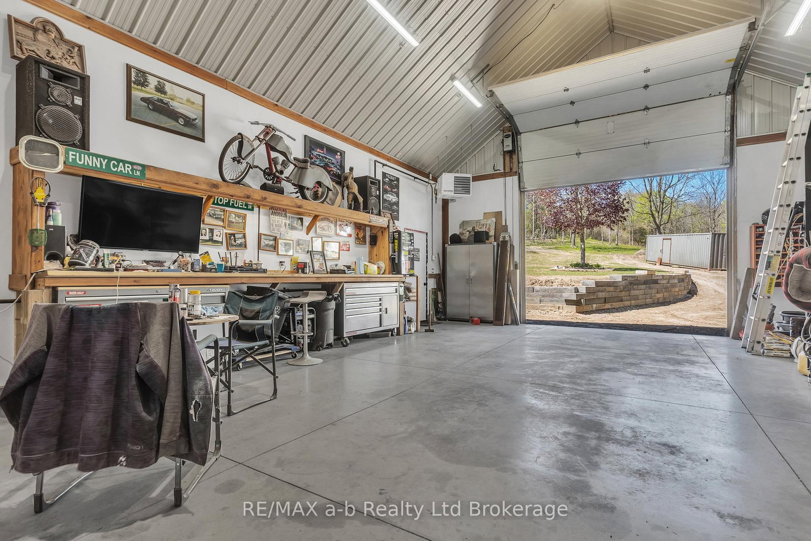 18 Queen Street E • South-West Oxford, ON photo 5