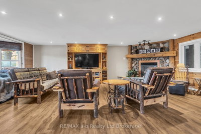 18 Queen Street E • South-West Oxford, ON photo 9