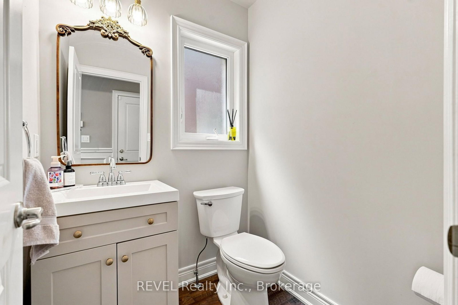 136 Acacia Road • Pelham, ON photo 6