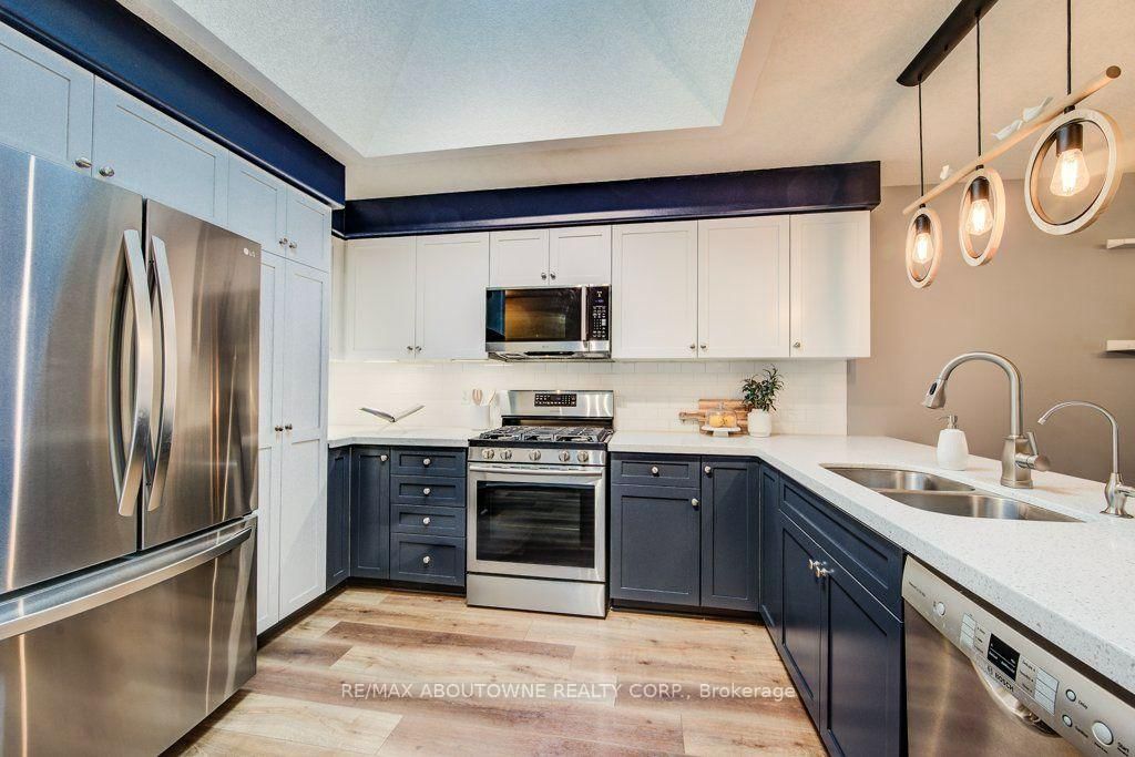 12 BROCK Street • Guelph, ON photo 3