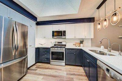 12 BROCK Street • Guelph, ON photo 3