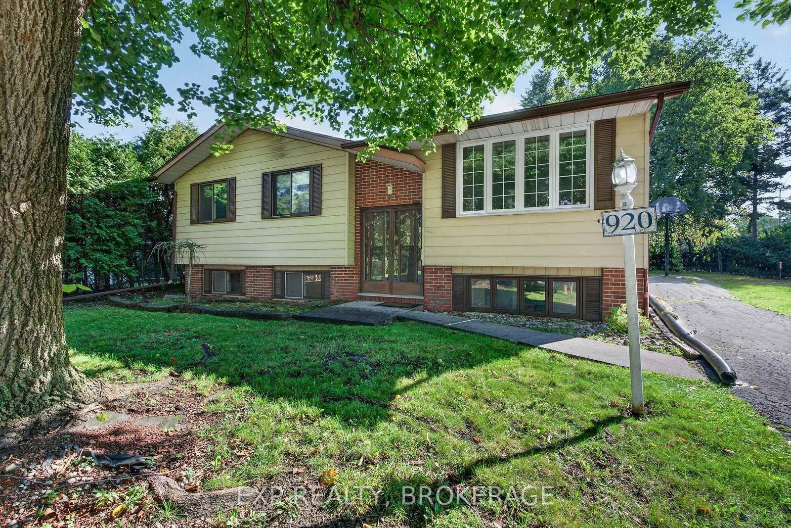 920 SAFARI Drive • Kingston, ON photo 2
