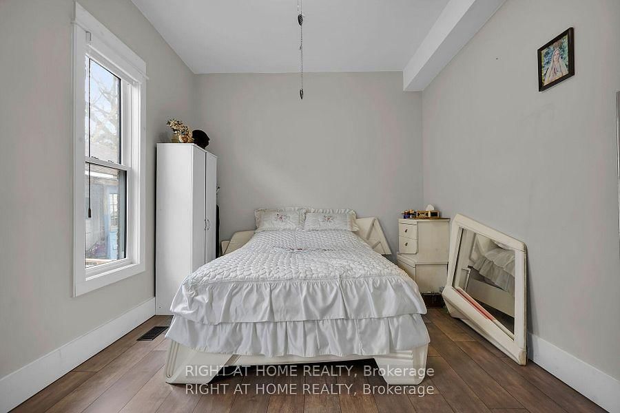 7 Myrtle Street • St. Thomas, ON photo 16