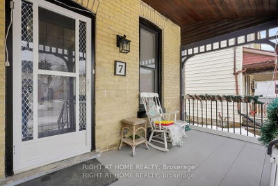 7 Myrtle Street • St. Thomas, ON photo 2