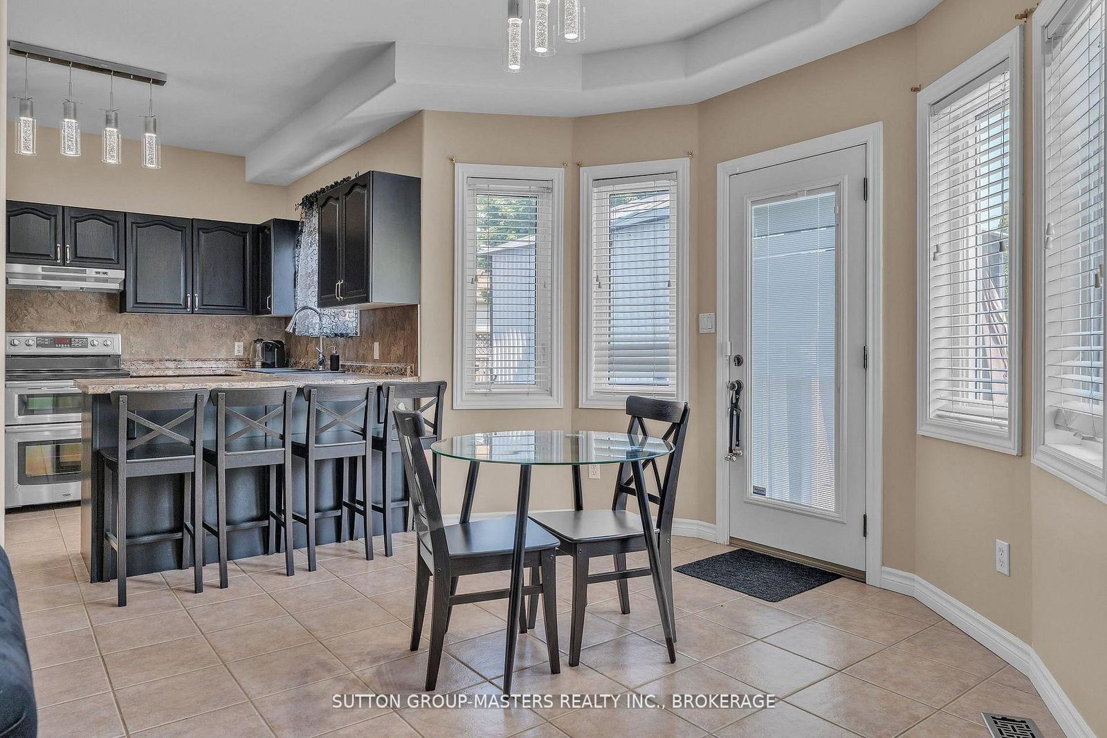384 Emerald Street • Kingston, ON photo 10