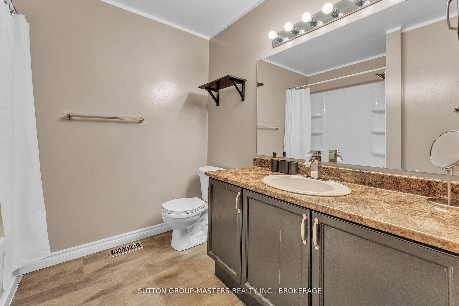 384 Emerald Street • Kingston, ON photo 28