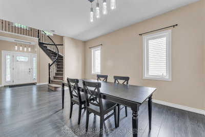 384 Emerald Street • Kingston, ON photo 6